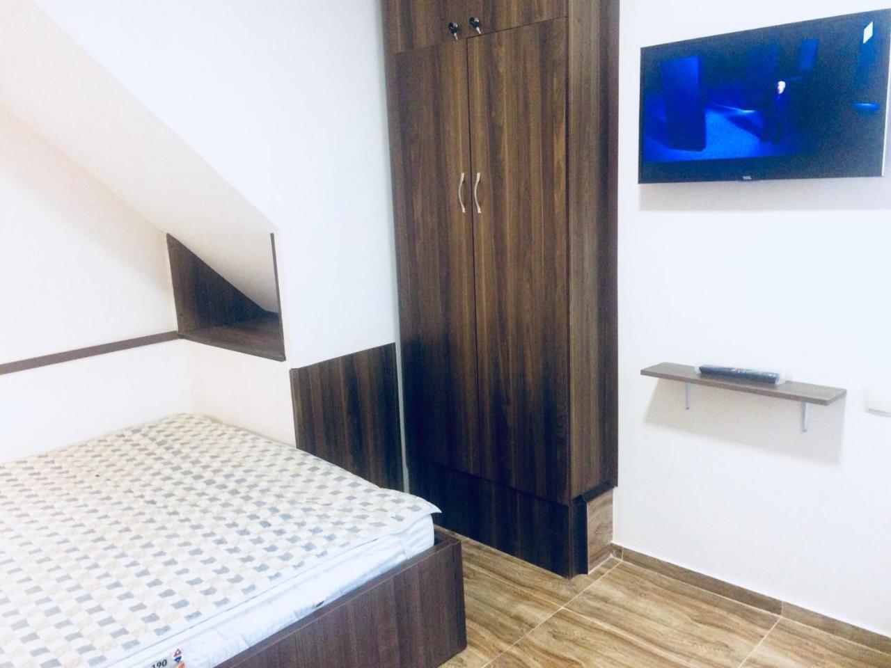 Apartment Gorgasali_57 バトゥーミ エクステリア 写真
