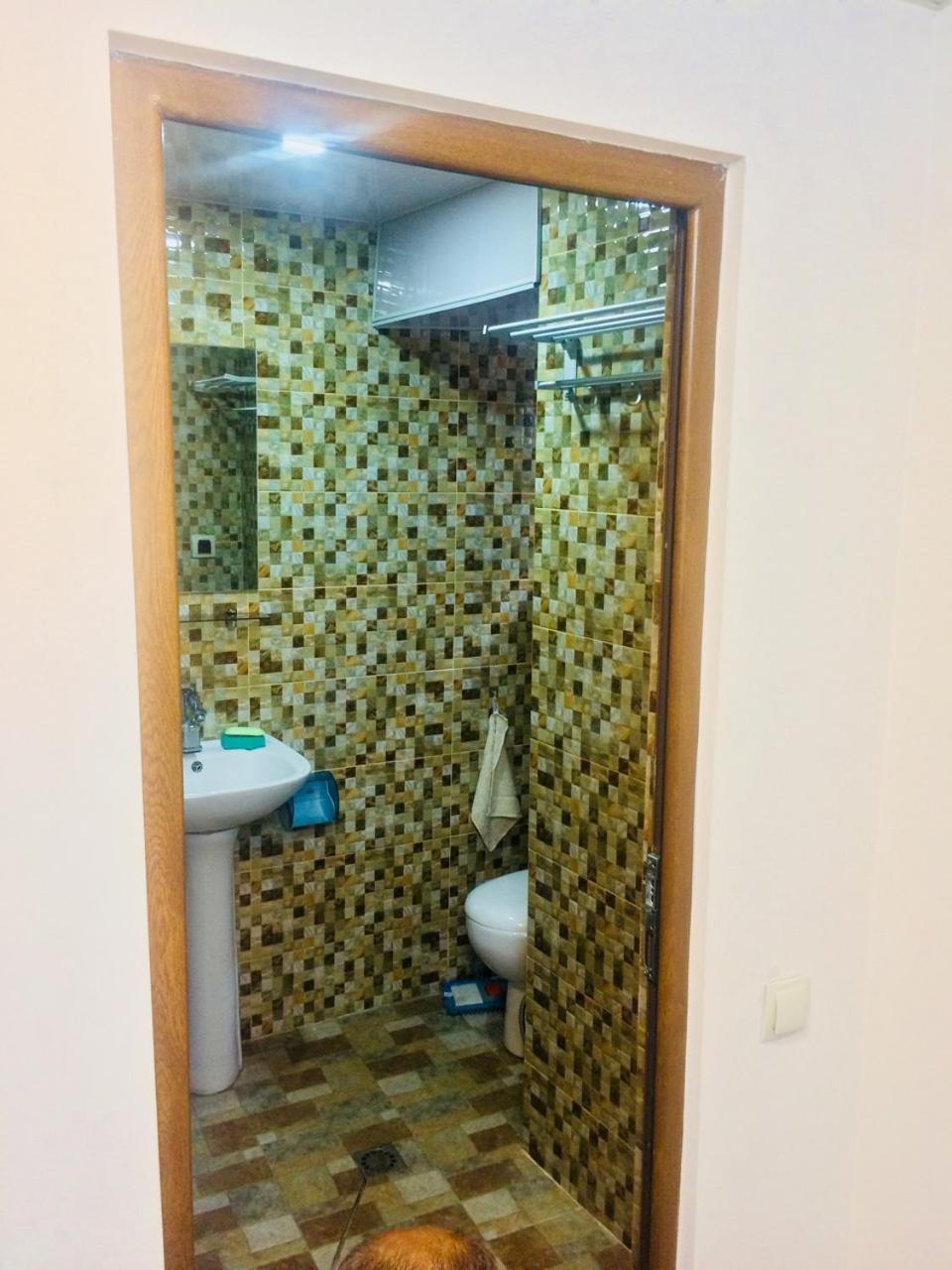 Apartment Gorgasali_57 バトゥーミ エクステリア 写真
