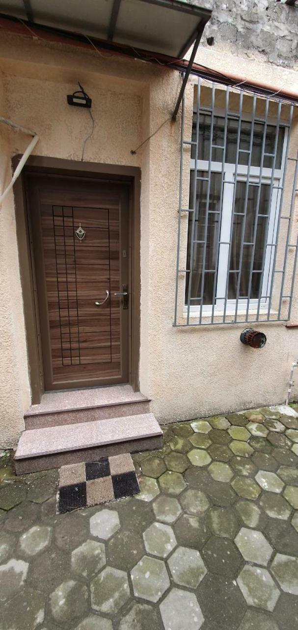 Apartment Gorgasali_57 バトゥーミ エクステリア 写真