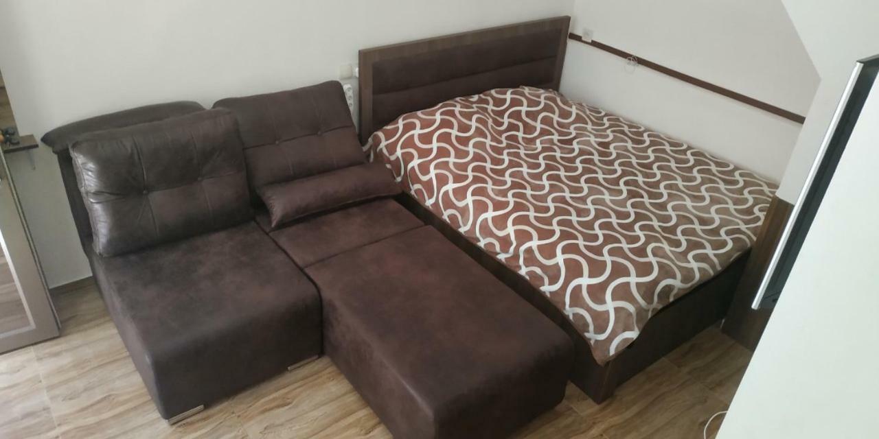 Apartment Gorgasali_57 バトゥーミ エクステリア 写真
